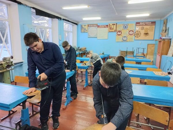 Обработка древесины.